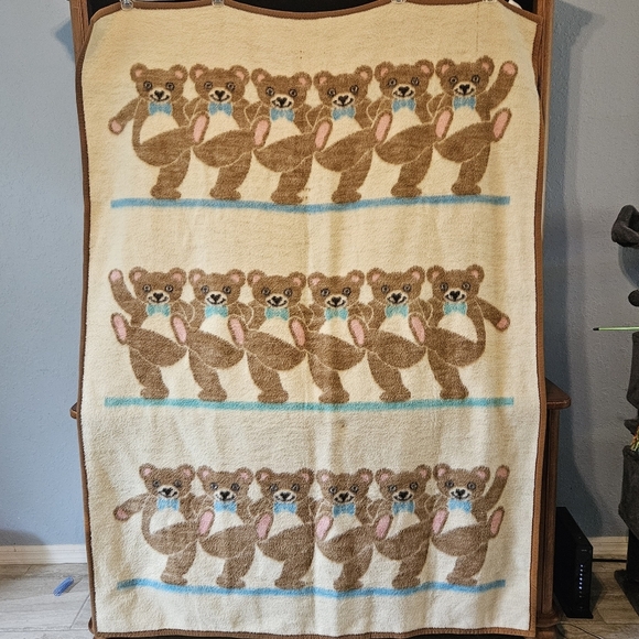 Biederlack Vintage Dancing Teddy Bear Acrylic Blanket Made in USA 54" x 72" - Picture 1 of 12